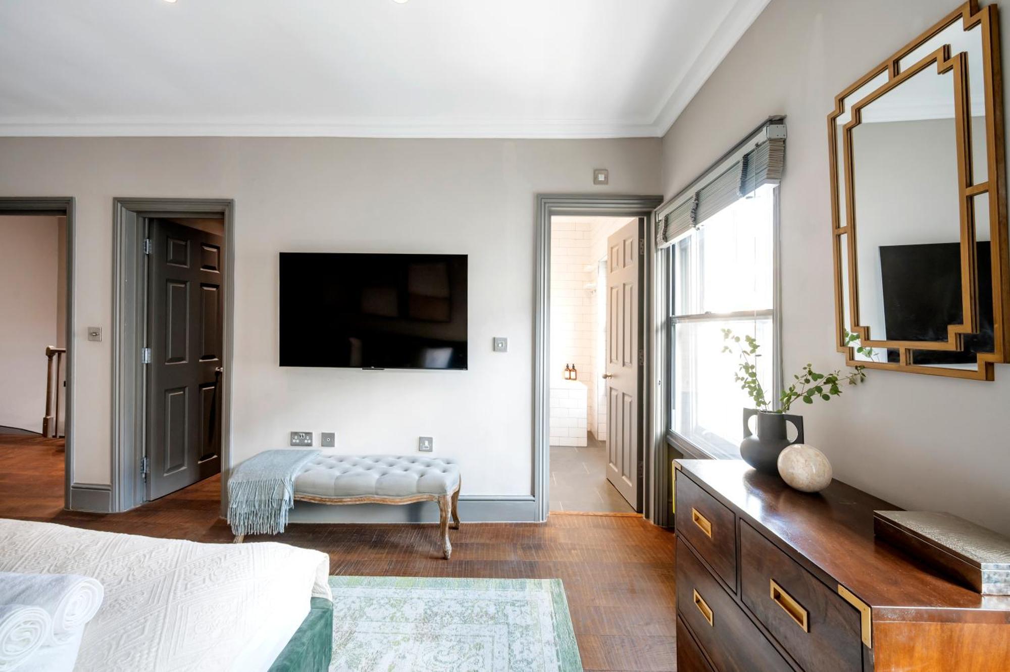 Soho 2 Bedrooms, 3 Beds, 2,5 Bathroom On Location * Londra